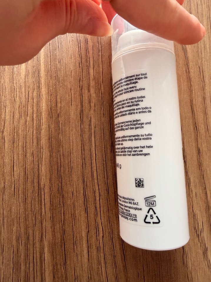 La Roche-Posay SPF 50 Güneş Koruyucu Krem - Görsel 2