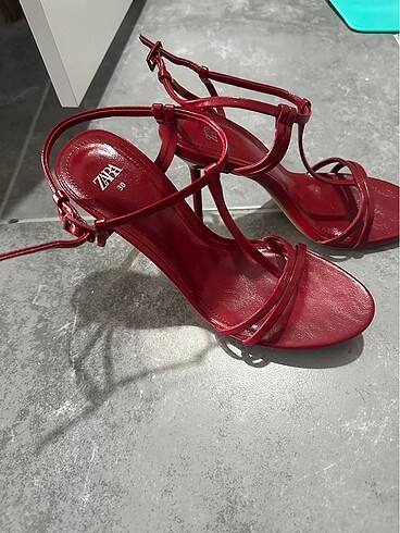 Zara Zara kırmızı topuklu