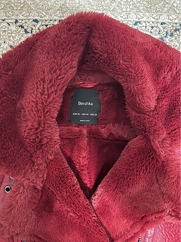 xs Beden Bershka kırmızı kürk biker ceket
