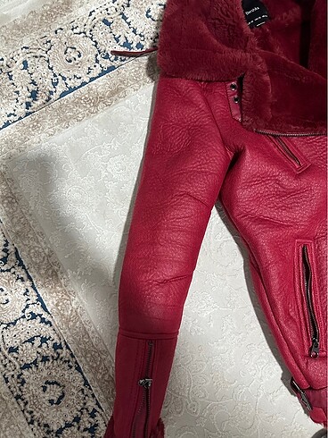 xs Beden kırmızı Renk Bershka kırmızı kürk biker ceket