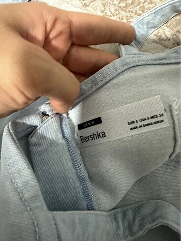 xs Beden Bershka elbise taşlı
