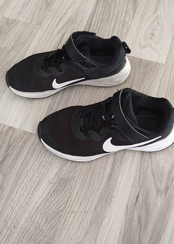 Nike spor ayakkabı