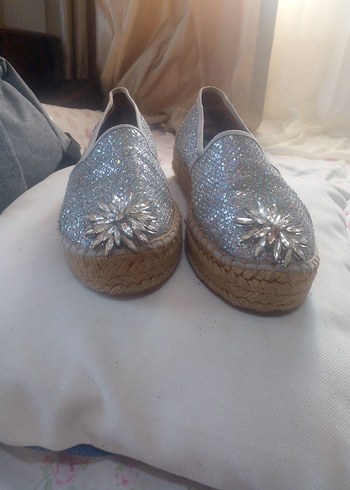 Guess Gri Payetli Dolgu Topuk Espadril - Görsel 3