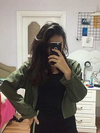 Mevsimlik crop ceket