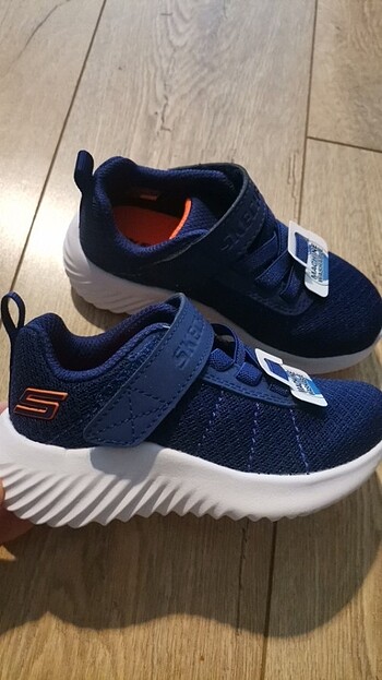 23 Beden Skechers Ayakkabı