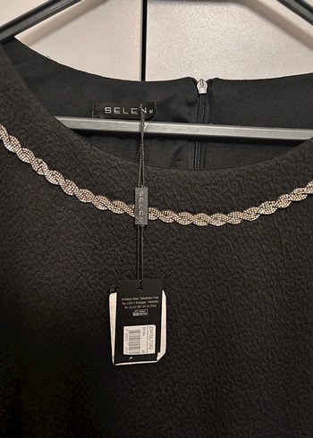 Zincir Detaylı Siyah Elbise - Görsel 2