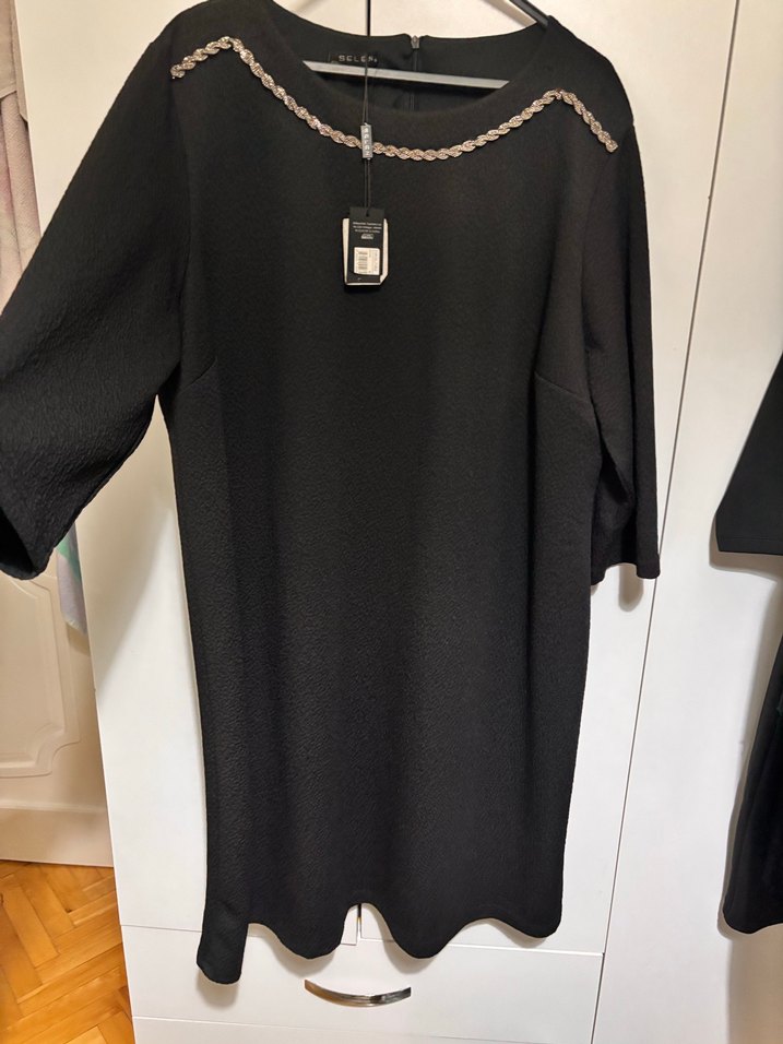 Zincir Detaylı Siyah Elbise - Görsel 3