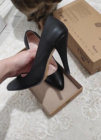 Diğer Siyah Mat Stiletto