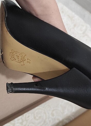 37 Beden siyah Renk Siyah Mat Stiletto