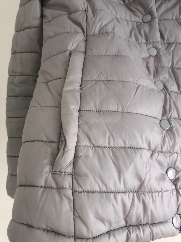 Gri Düğmeli Kadın İnce Şişme Mont - Görsel 2