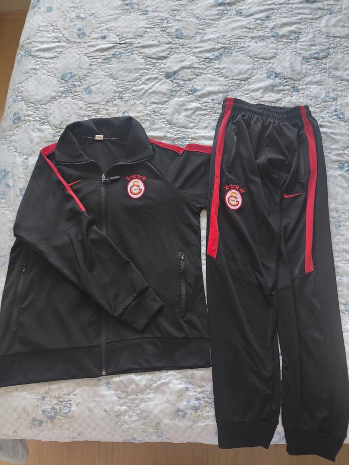Galatasaray Siyah Çocuk Eşofman Takımı - Görsel 2