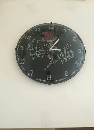 Taşlı duvar saati