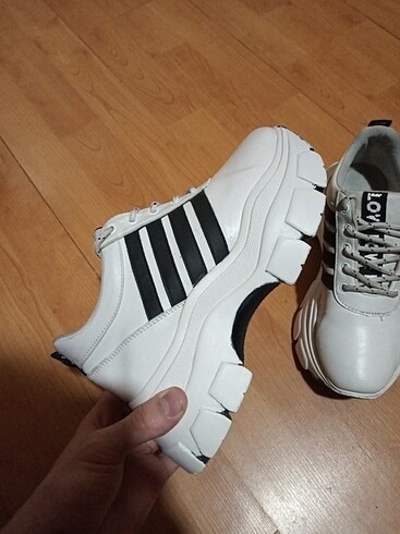 38 Beden beyaz Renk Spor Ayakkabı 