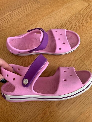 Crocs kız çocuğu sandalet J3 No.