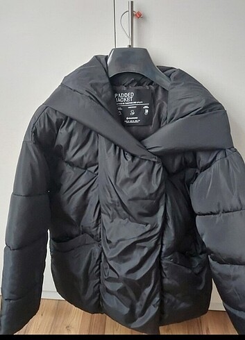m Beden Stradivarius mont