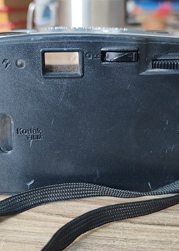 gri Kodak filmli fotoğraf makinesi sorunsuz çalışır durumda... - Görsel 4