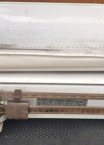 Beyaz ve Gri Mekanik bebek tartisi - Görsel 2