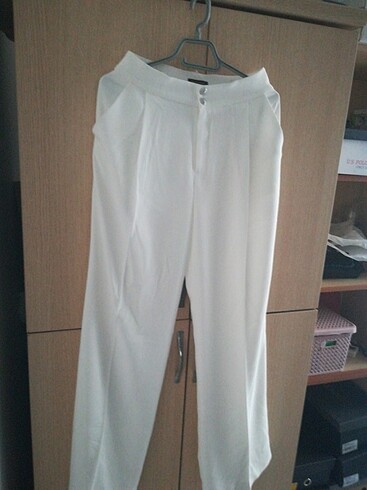 Beyaz bol paça pantalon