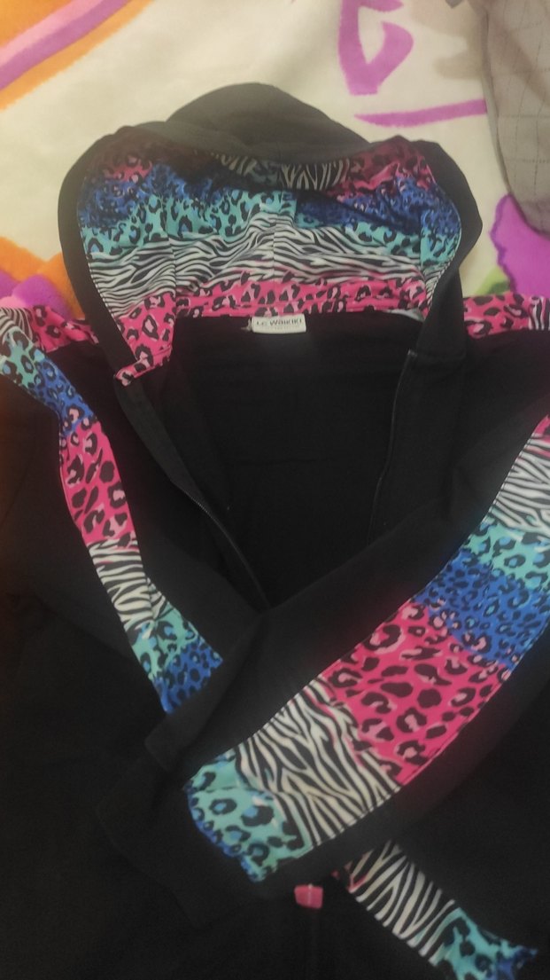 Renkli Desenli Kapüşonlu Kız Çocuk Ceketi - Görsel 2