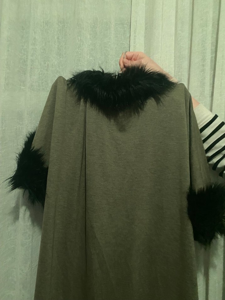 Kürk Detaylı Uzun Gri Kadın panço - Görsel 4