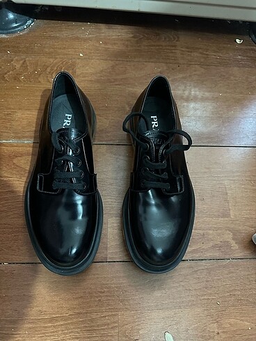 Prada ayakkabı