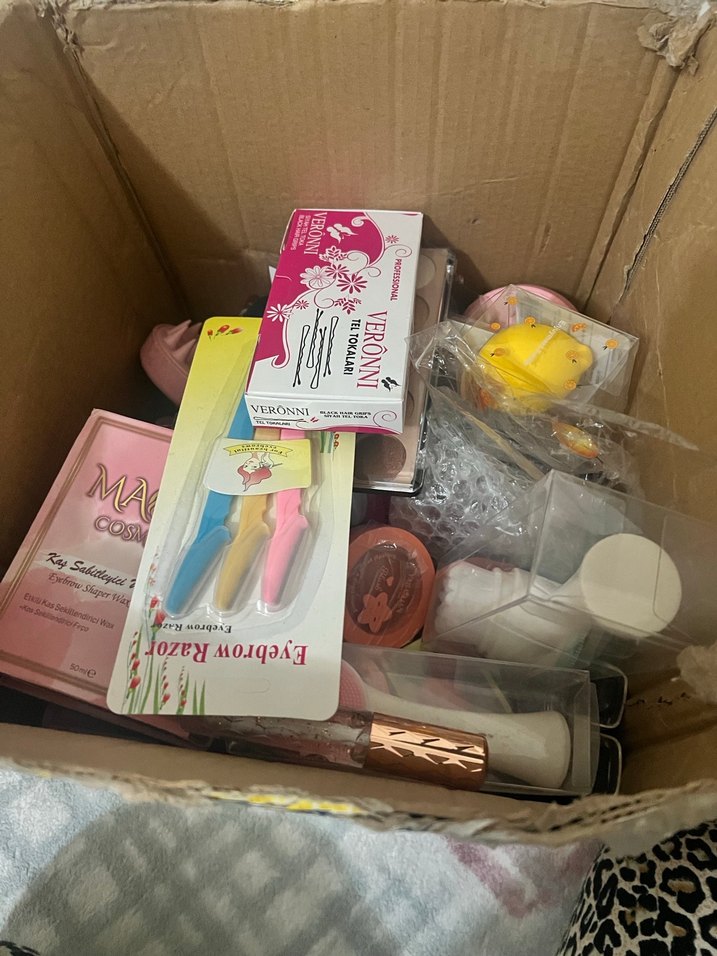 Karışık makyaj malzemeleri - Görsel 2