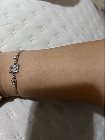 Gümüş rengi bileklik - Görsel 2