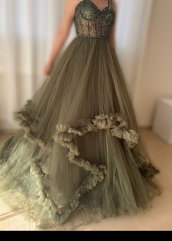 Uzun Bej Straplez Fırfırlı Nişan Elbisesi - Görsel 2