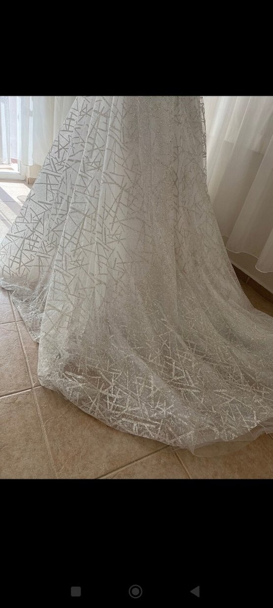 Parlak Beyaz V Yaka A Kesim Gelinlik - Görsel 4