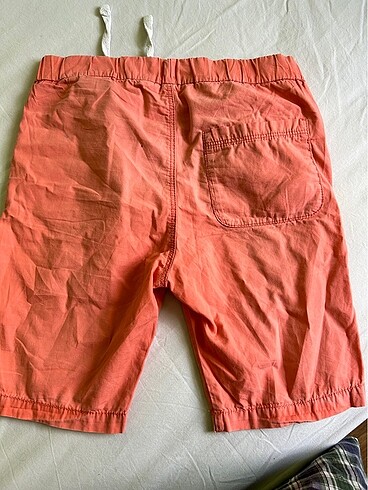 8 Yaş Beden h&m şort 8-9 yaş somon rengi