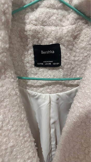 xs Beden Bershka kaşe kaban