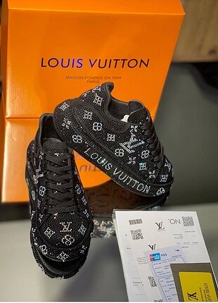 Louis Vuitton Ayakkabı ???? Louis Vuitton Spor Ayakkabı %20 İndirimli -  Gardrops