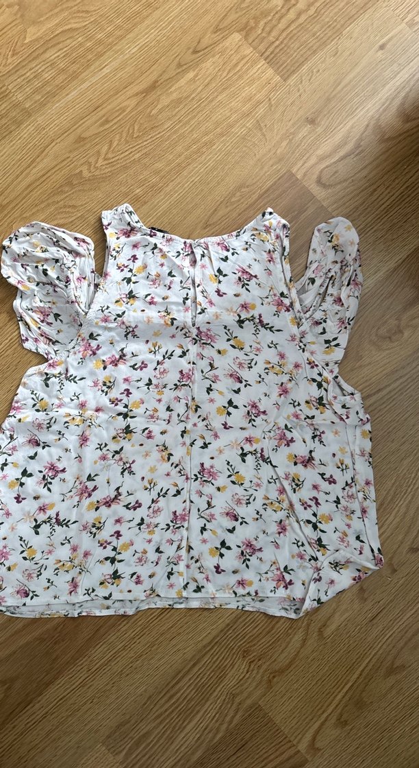 Çiçek Desenli Kolsuz Mini Bluz - Görsel 3