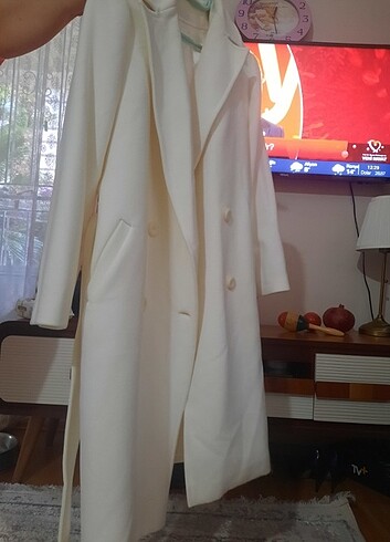 Zara Beyaz Palto 