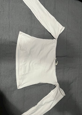 Pull and Bear Beyaz Uzun Kollu Straplez Kadın Bluz