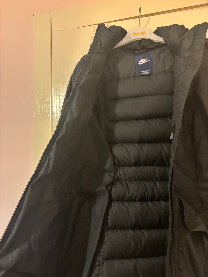 Kadın Siyah Midi Kaban, Kürklü Kapüşonlu - Görsel 4