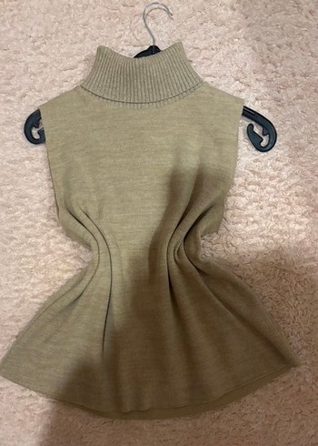 Bej Kadın Boğazlı Kolsuz Triko - Görsel 2