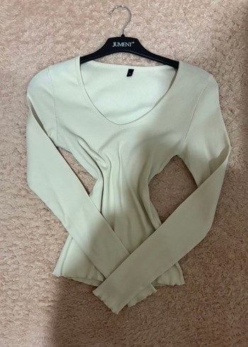 Beyaz V Yakalı Uzun Kollu Kadın Kazak - Görsel 3