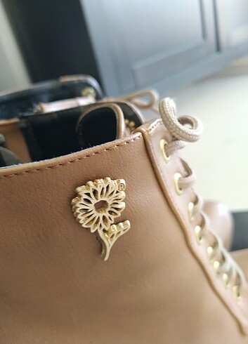 36 Beden camel Renk Versace 1969 Bot 36 beden