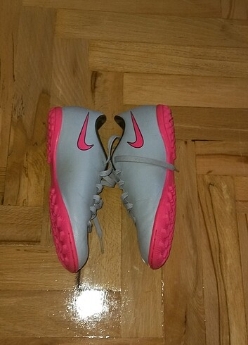 30 Beden Nike krampon