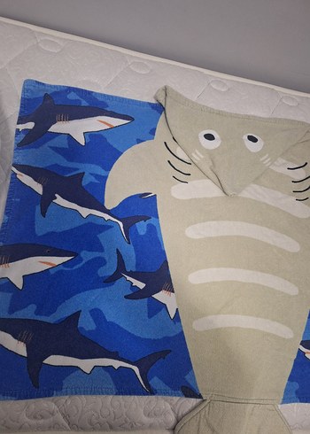 Köpek Balığı Desenli Erkek Çocuk Plaj Havlusu - Görsel 2