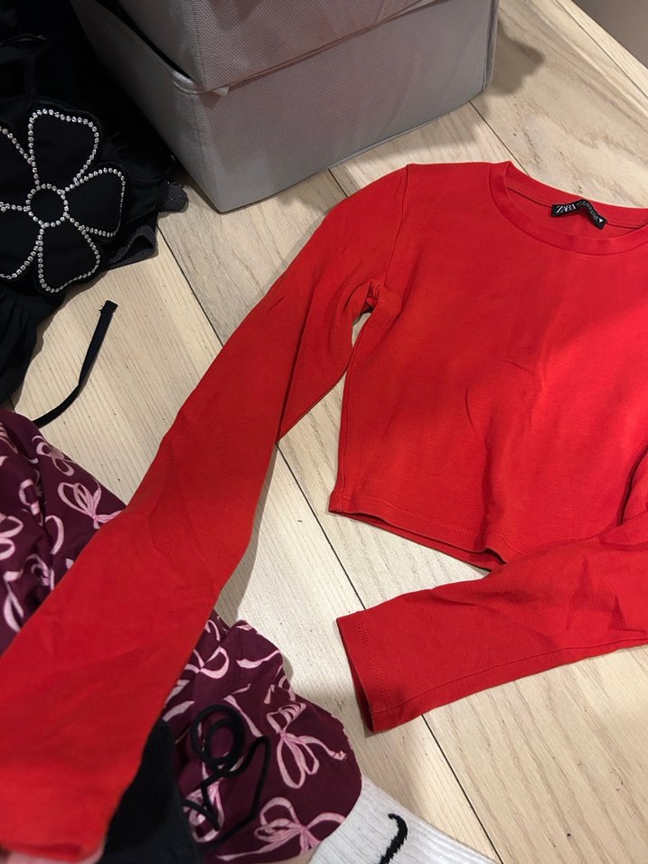 Kırmızı Kadın Uzun Kollu Crop Top - Görsel 3