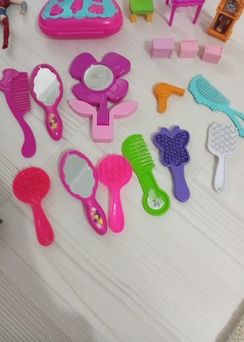 Renkli Mini Oyuncak Bebek ve Aksesuar Seti - Görsel 4