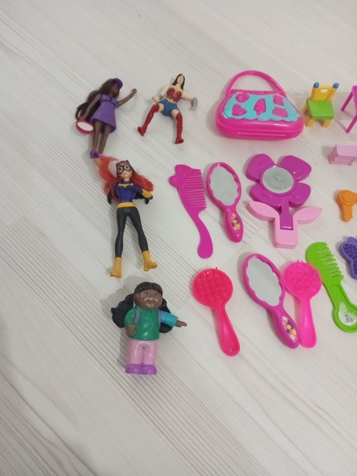 Renkli Mini Oyuncak Bebek ve Aksesuar Seti - Görsel 5