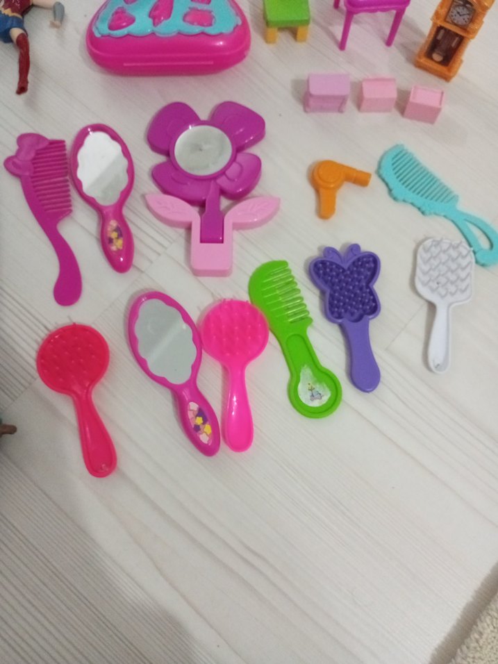 Renkli Mini Oyuncak Bebek ve Aksesuar Seti - Görsel 4