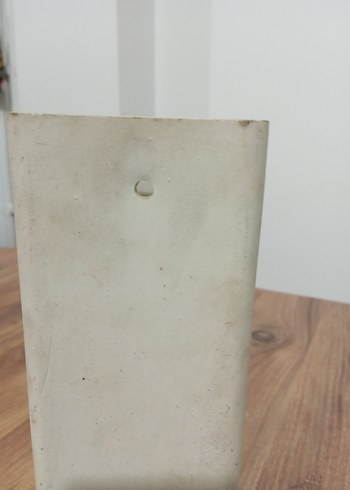 Beyaz çiçek desenli dekoratif vazo - Görsel 4