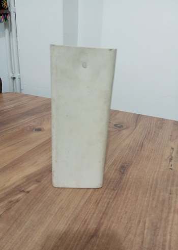 Beyaz çiçek desenli dekoratif vazo - Görsel 3