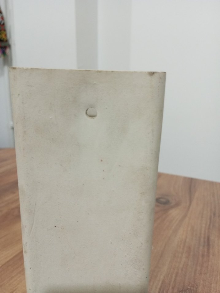 Beyaz çiçek desenli dekoratif vazo - Görsel 4