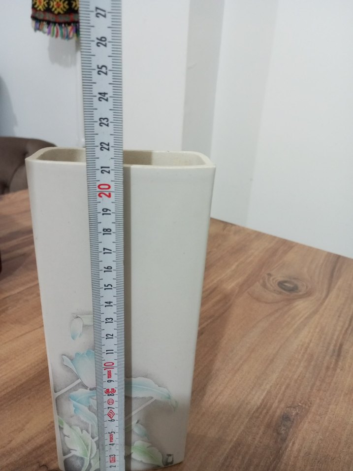 Beyaz çiçek desenli dekoratif vazo - Görsel 2