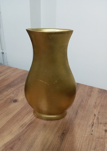 Parlak Altın Renkli Dekoratif Vazo - Görsel 3